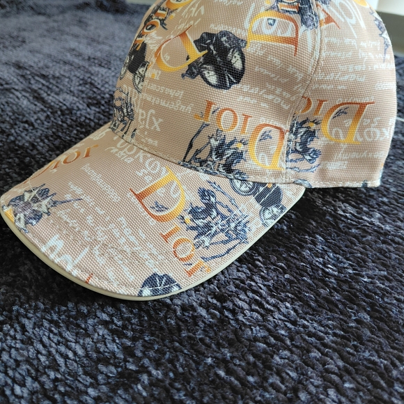 Dior Beige and Black Graphic Cap - Picture 1 of 9